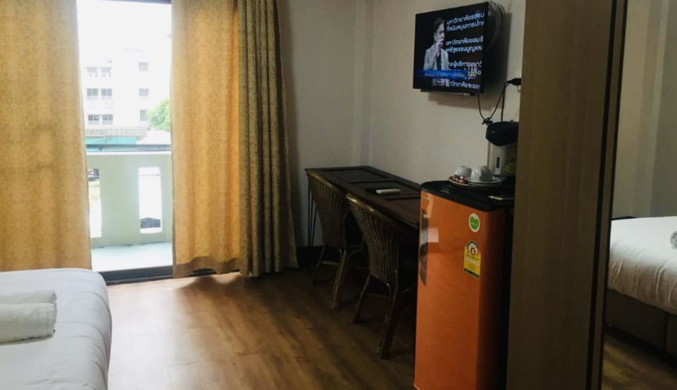 Deluxe Triple Room | Minibar, free WiFi, bed sheets