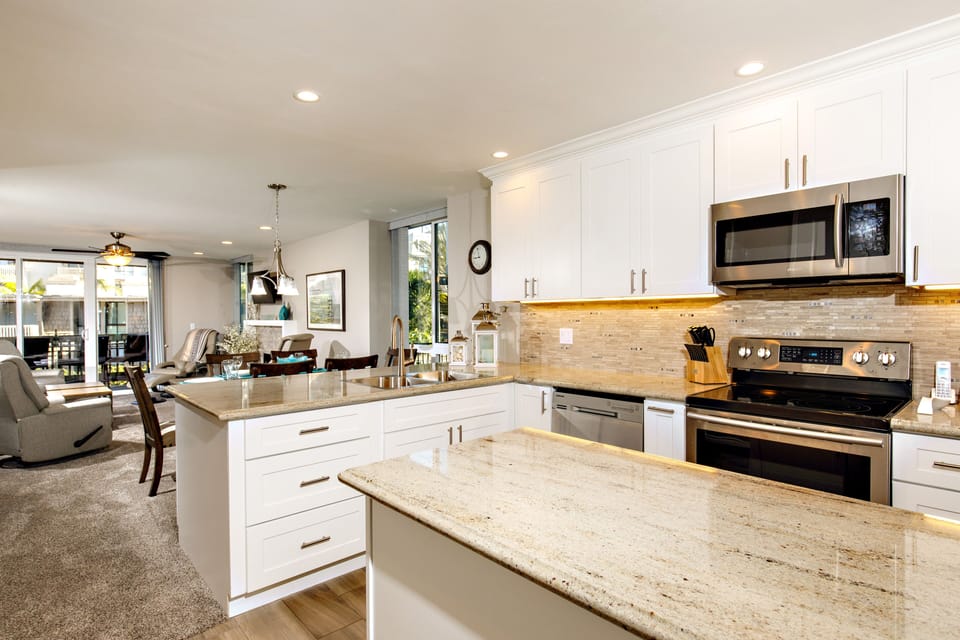 Kitchen - The newly remodeled kitchen is simply stunning.
