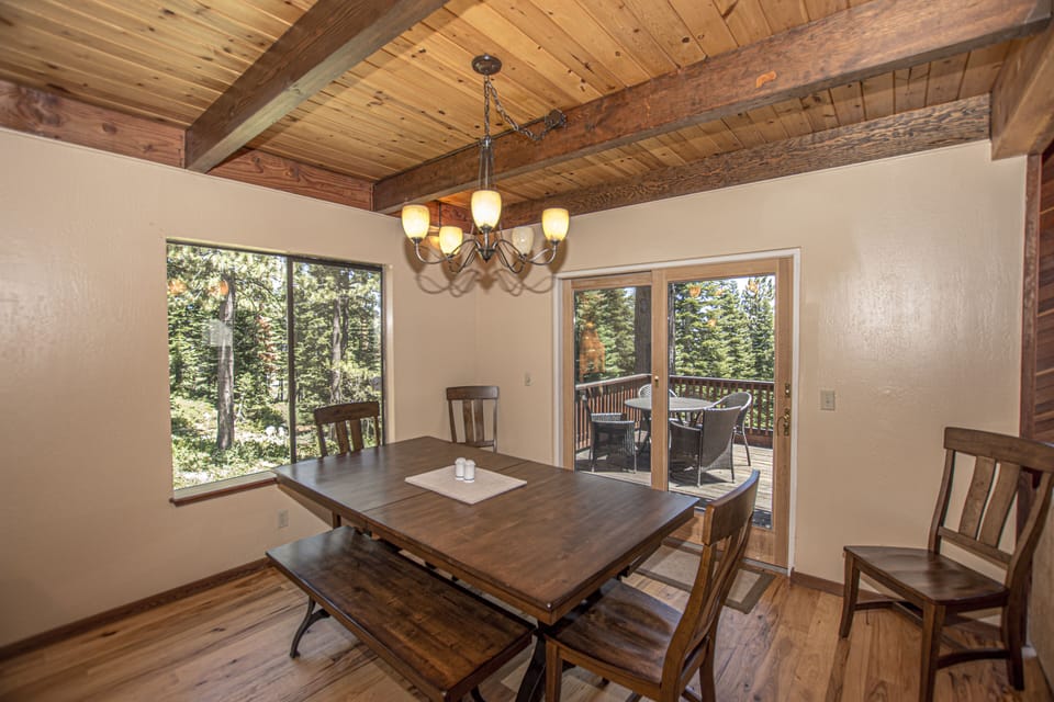 Big Pine Dining Area - Big Pine Dining Area