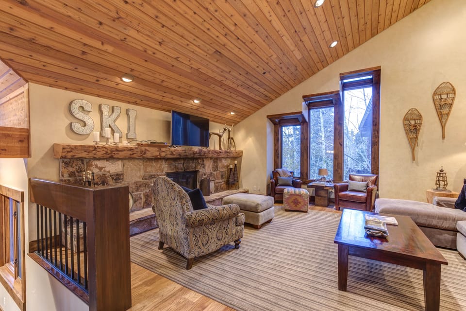 Aspen-Hollow-2-living-room-3