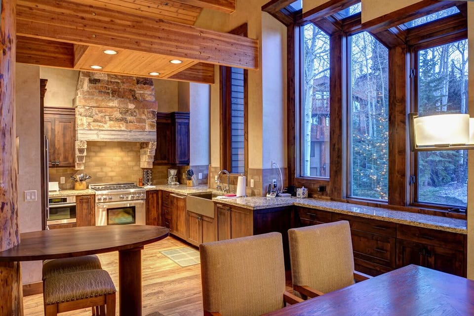 aspen-hollow-2-dining-kitchen-area