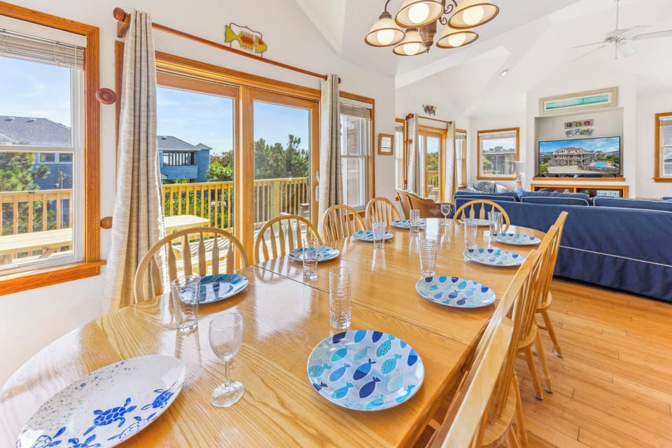 Surf or Sound Realty - 448 - Coaches Cove - Dining Area -5