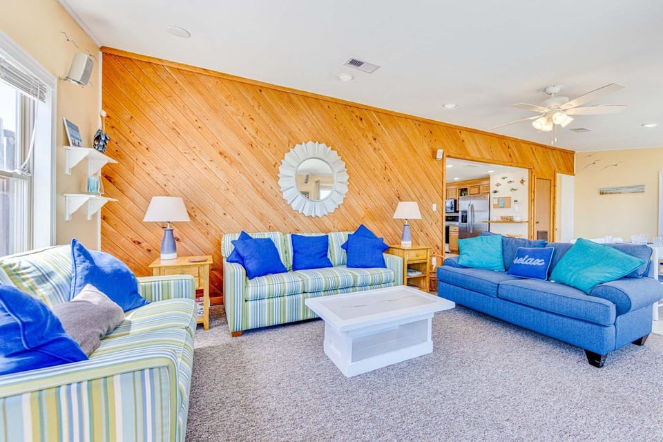 03-Surf-Or-Sound-Realty-834-Sleepy Dog-Great Room-3