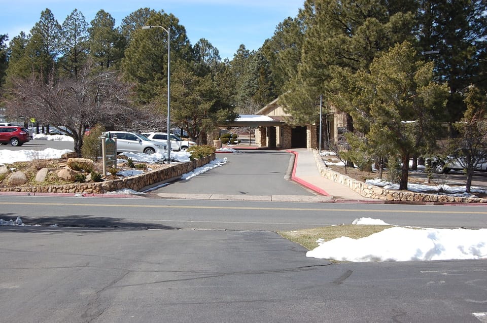 A short walk across the parking lot to the  clubhouse. Dining/lounge.
