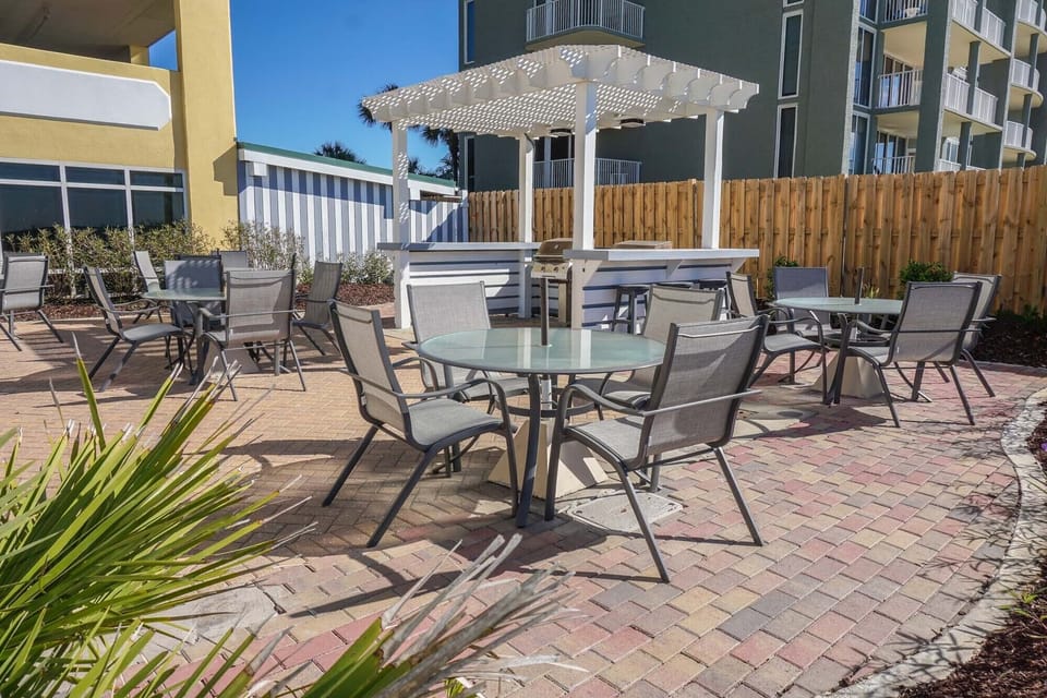 Outdoor Pool seating