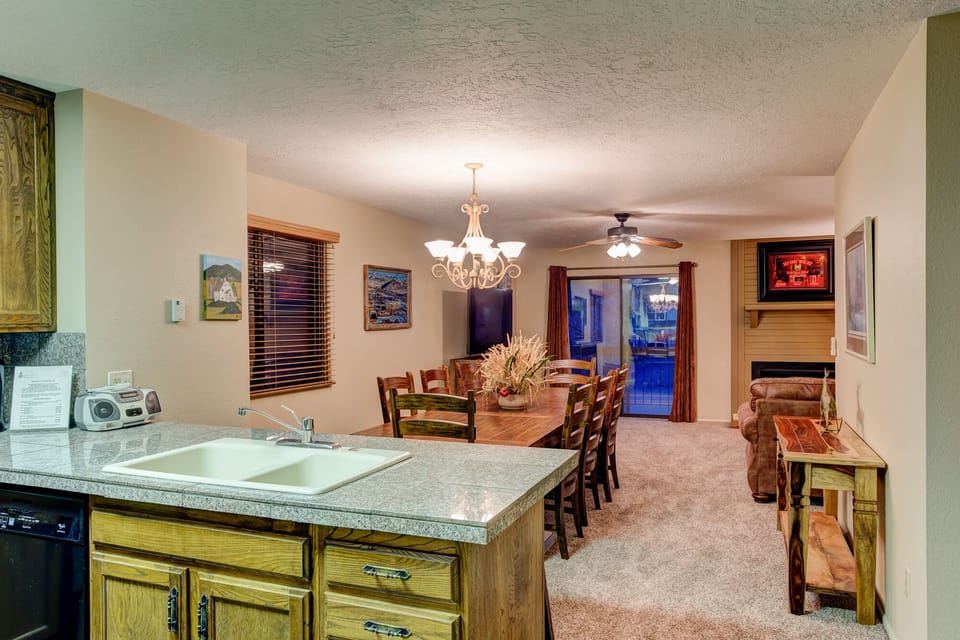 1475-park-ave-kitchen-dining-1