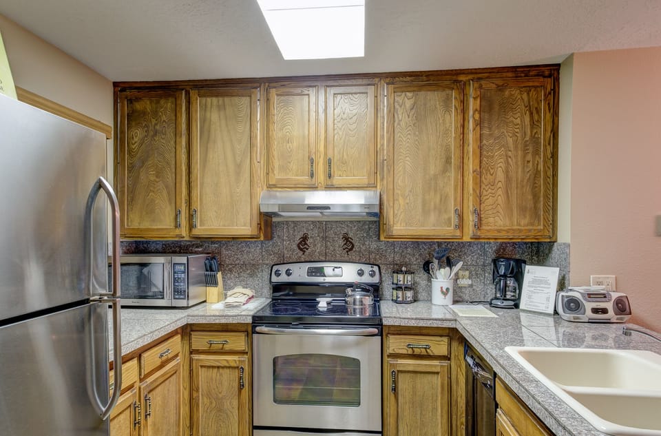 1475-park-ave-kitchen-2