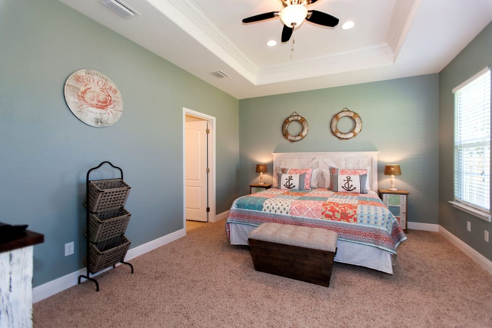 MASTER KING BEDROOM