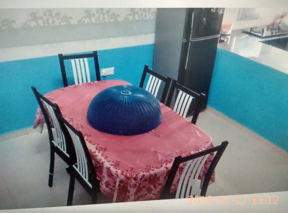 Family House, 3 Bedrooms, 2 Bathrooms | In-room dining