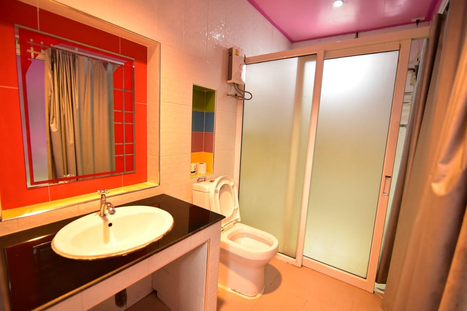 Family Room, 2 Bedrooms, Non Smoking, Ensuite | Free WiFi