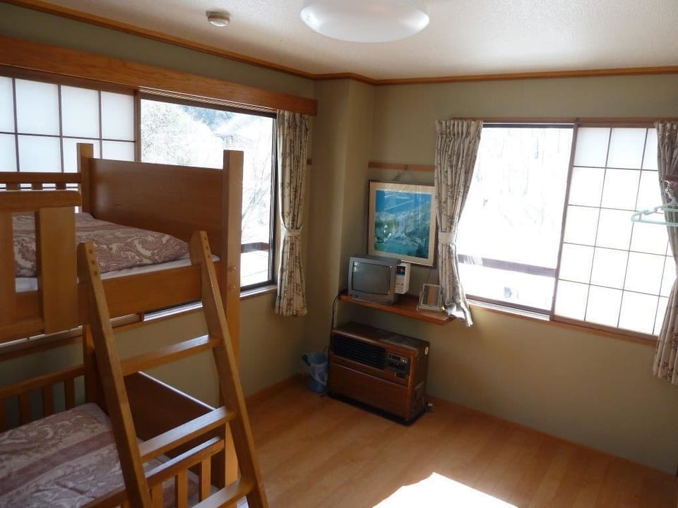Bunk Bed Room for 3 People [Maximum Stay 6 Nights] | Blackout drapes, free WiFi, bed sheets