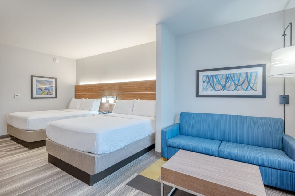 1 bedroom, in-room safe, individually decorated, individually furnished