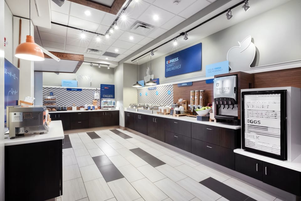 Free daily full breakfast