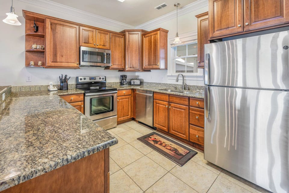 Surf or Sound Realty - 719 - Never Forgotten - Kitchen -2