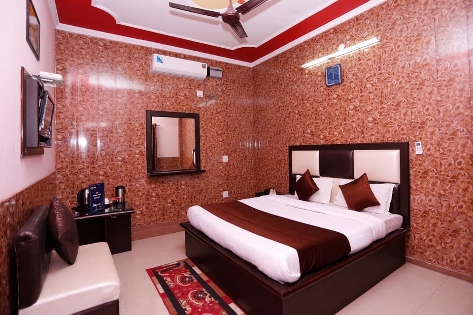 Double or Twin Room | Free WiFi, bed sheets