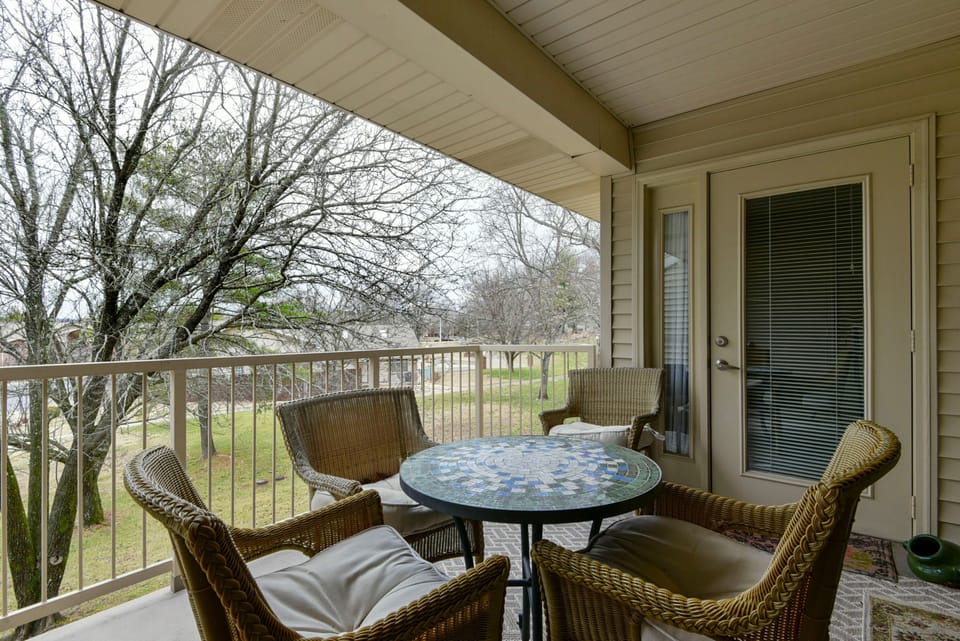 Covered Patio area with table and chairs to relax