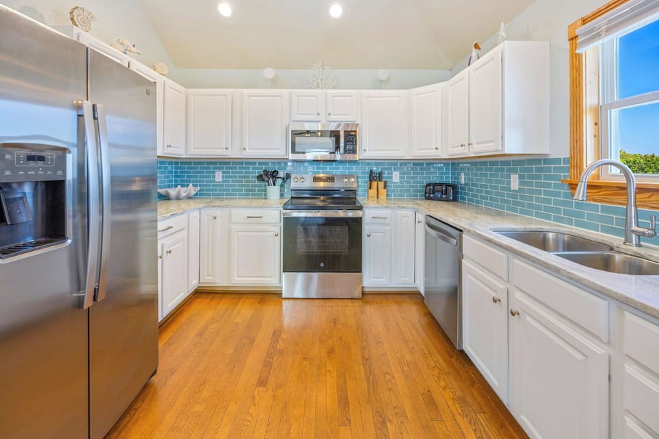 Surf or Sound Realty - 427 - Just Beachy - Kitchen -3