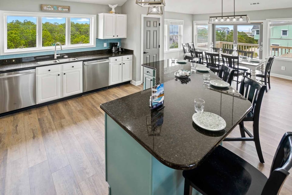 Surf-or-Sound-Realty-300-Dancing-Dunes-Kitchen-2