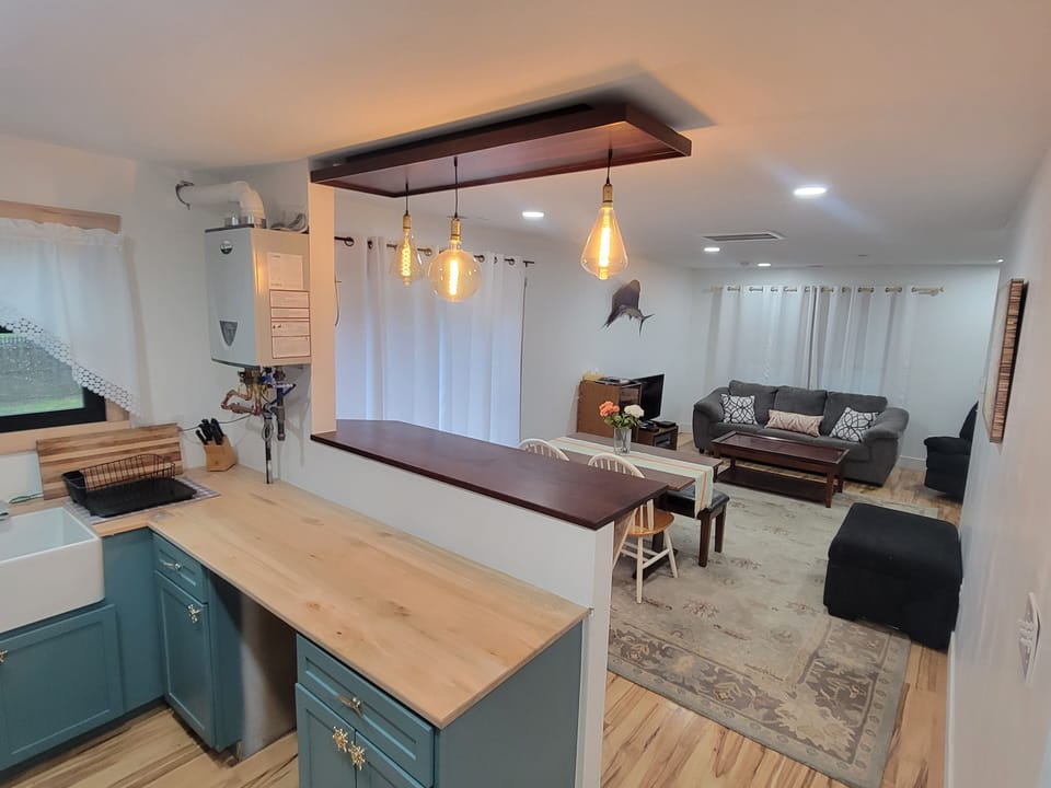 kitchen, breakfast bar 🍸 