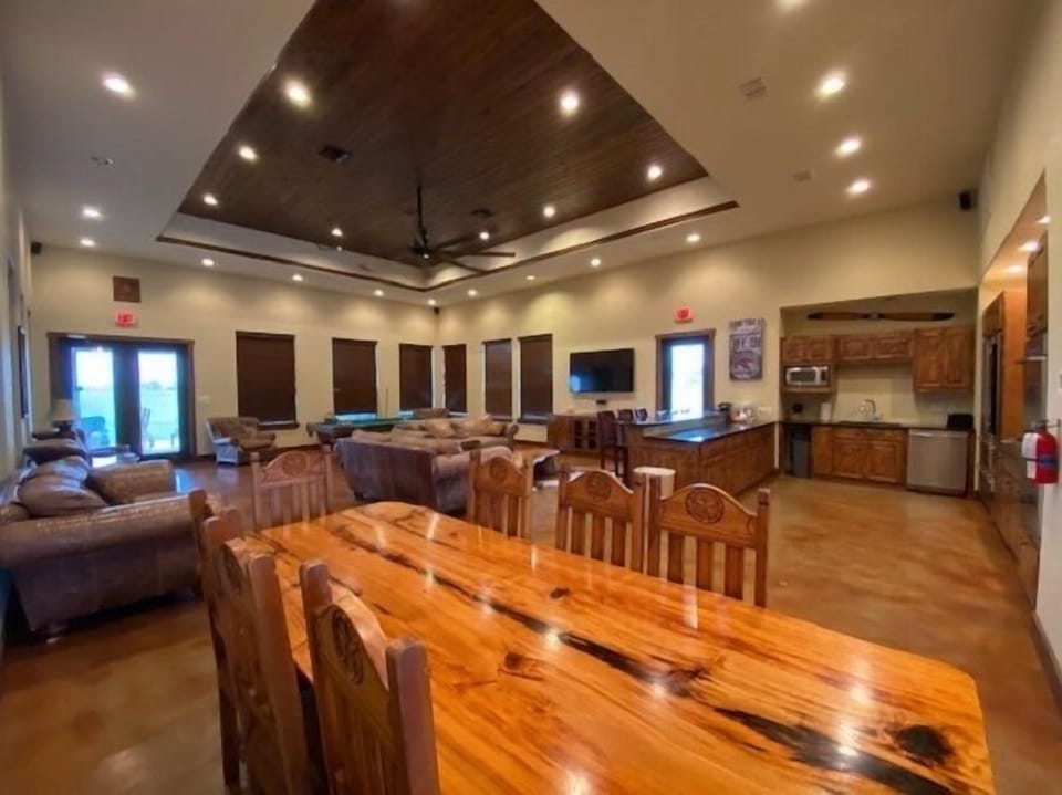 Lapham's Lodge | In-room dining
