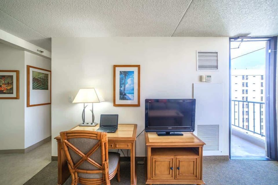 Dedicated workspace plus TV.
