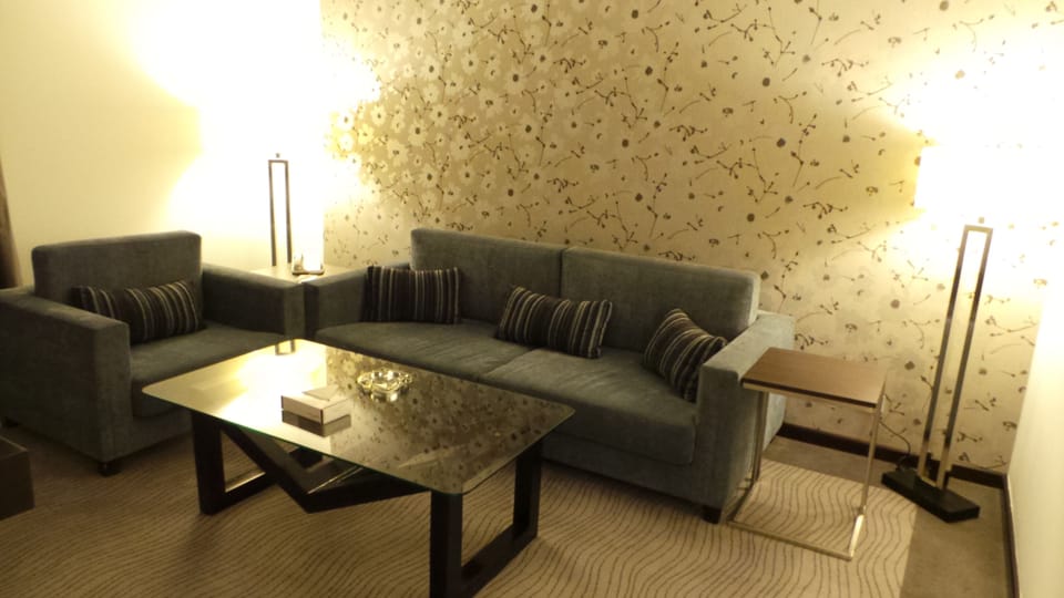 Deluxe Suite | Egyptian cotton sheets, down comforters, in-room safe, desk