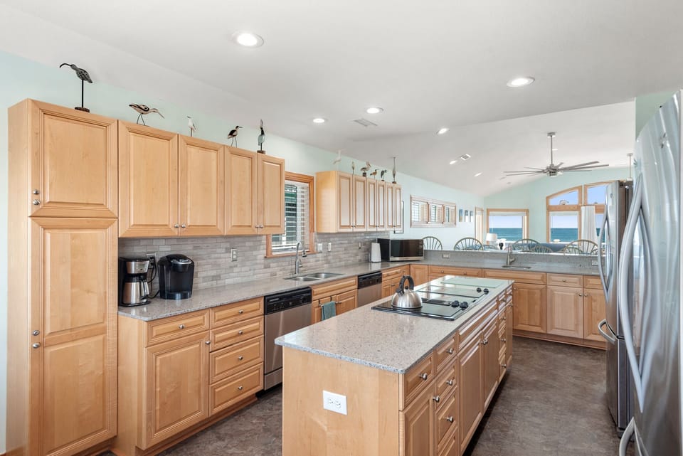 JR15: Heaven By The Sea | Top Level Kitchen