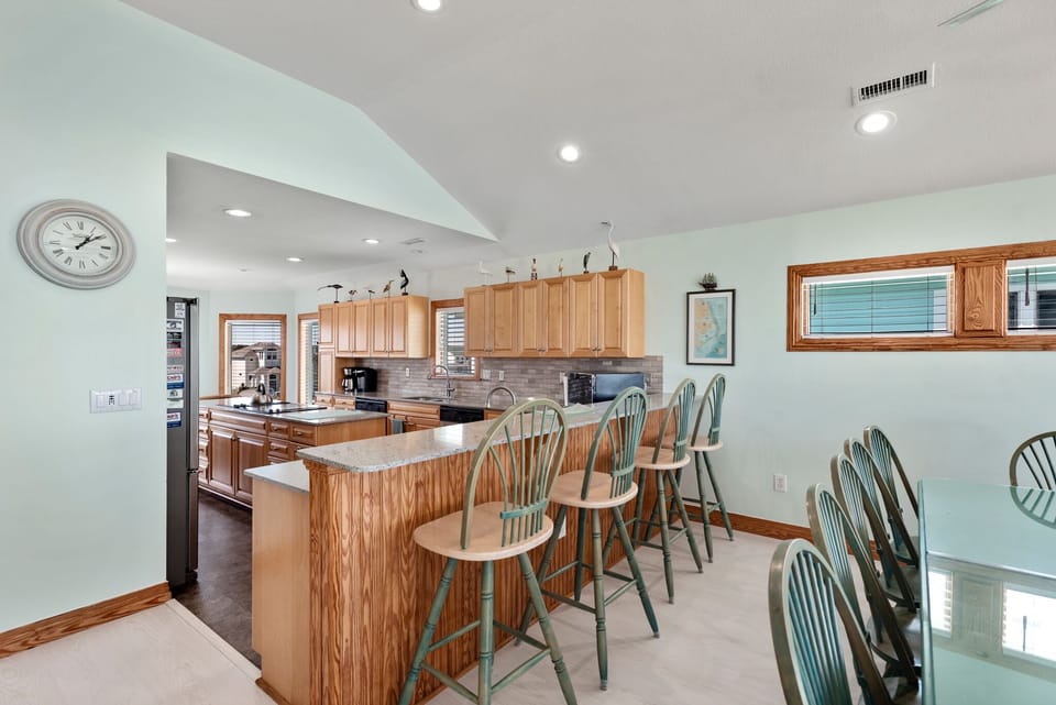 JR15: Heaven By The Sea | Top Level Dining Area and Kitchen