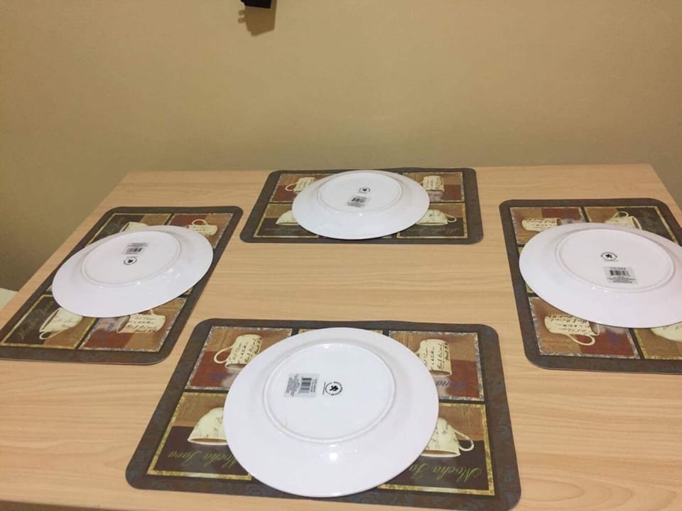 1 Bedroom Unit | In-room dining