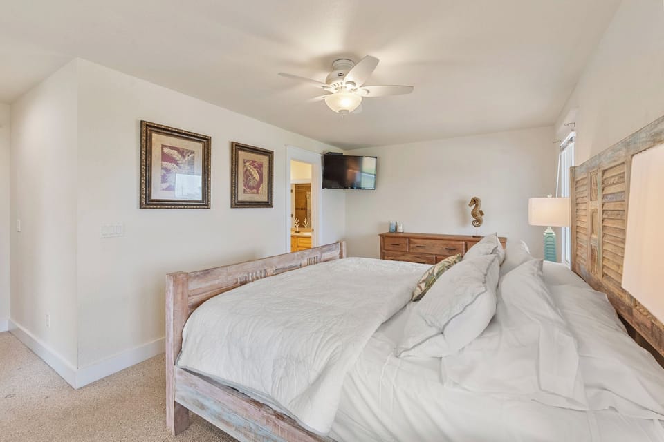 JR101: Avalon | Mid Level Bedroom 4