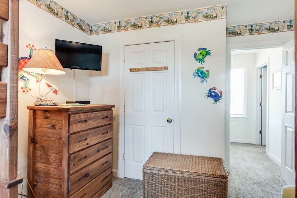 SN39: Crab Cottage | Top Level Bedroom 3
