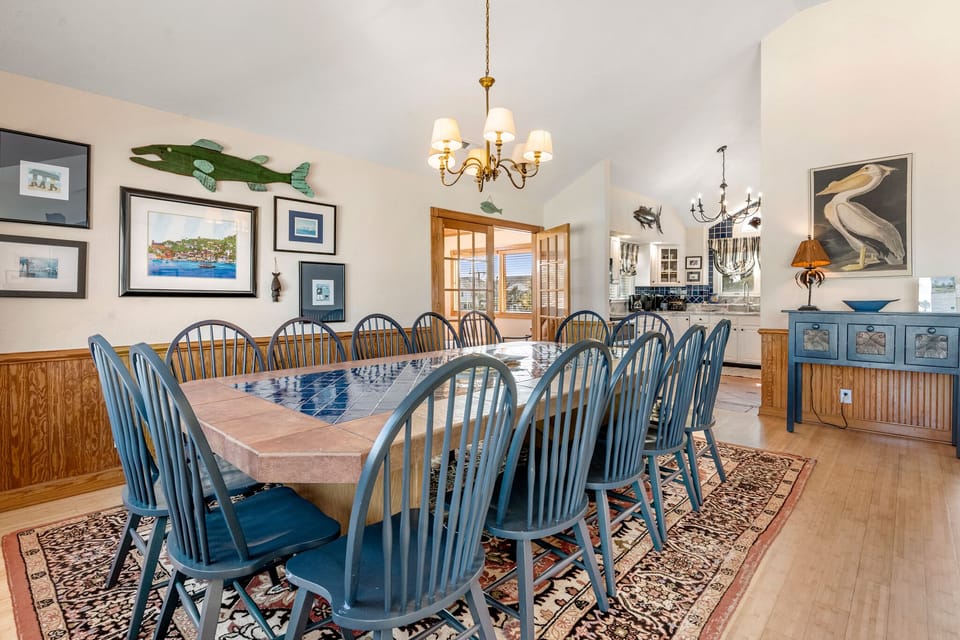 DE02: Beach Boys | Top Level Dining Area