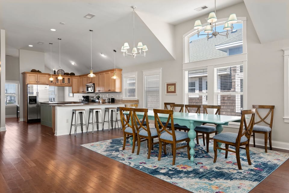 JR25: Beach Breeze | Top Level Dining Area