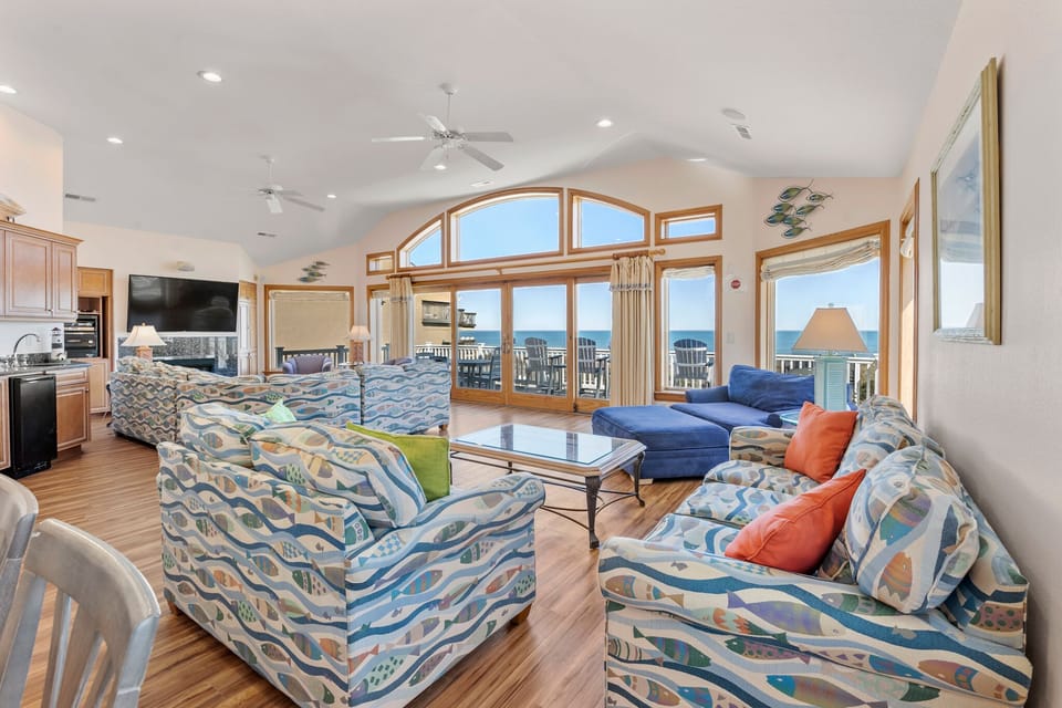 JR12:  Carolina Dream | Top Level Living Area