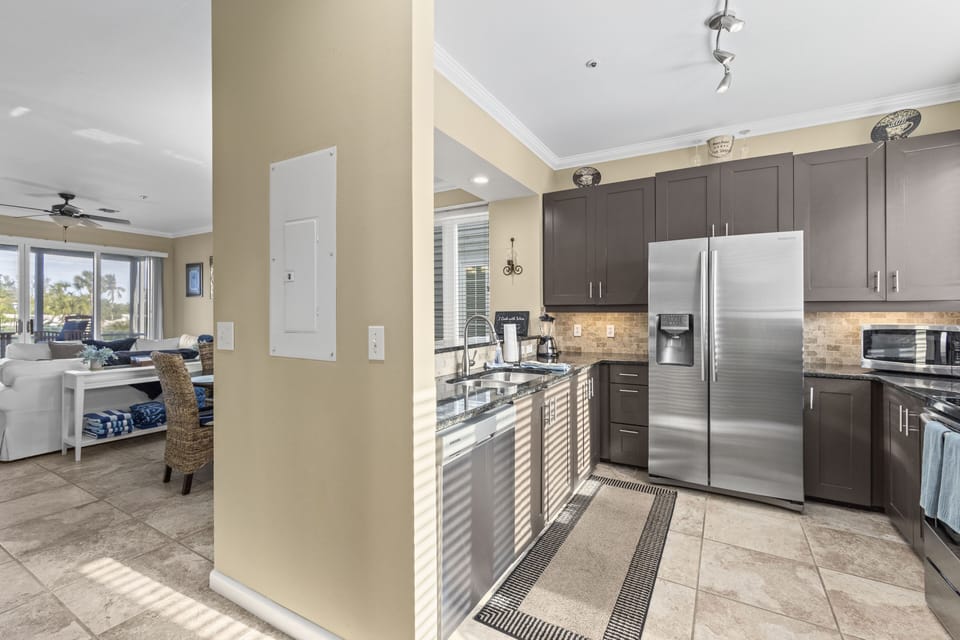 Kitchen & Living Room