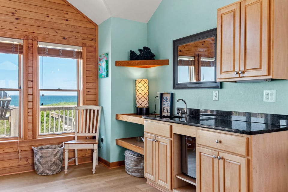 NHB2: Sunswept | Top Level Wet Bar