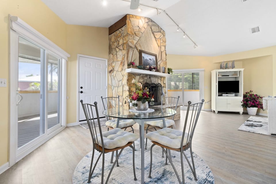 Dining Room & Fireplace