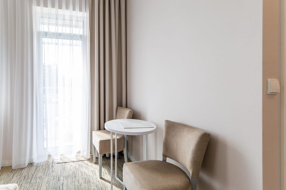 Deluxe Double Room | Minibar, iron/ironing board, free WiFi, bed sheets