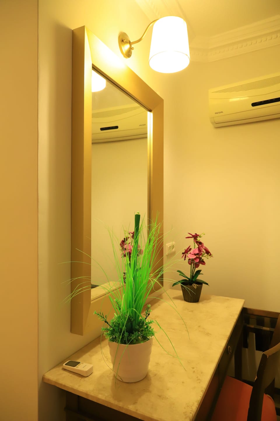 Family Room | 1 bedroom, desk, free WiFi, bed sheets