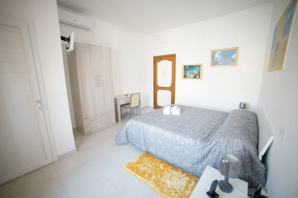 Triple Room | Frette Italian sheets, premium bedding, down comforters