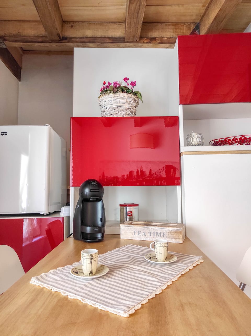 Elite Double Room, Non Smoking | Coffee and/or coffee maker