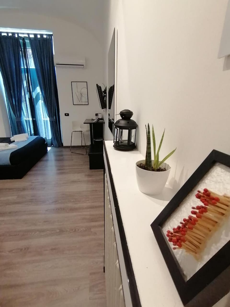 Deluxe Room, 1 Queen Bed | Desk, free WiFi, bed sheets