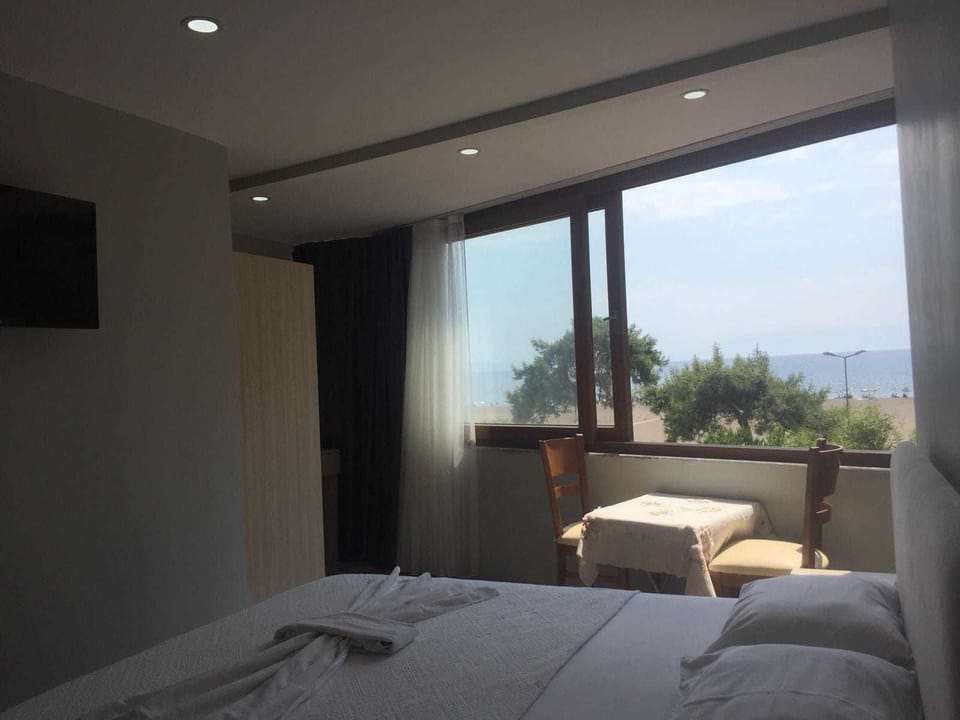 In-room safe, desk, blackout drapes, soundproofing