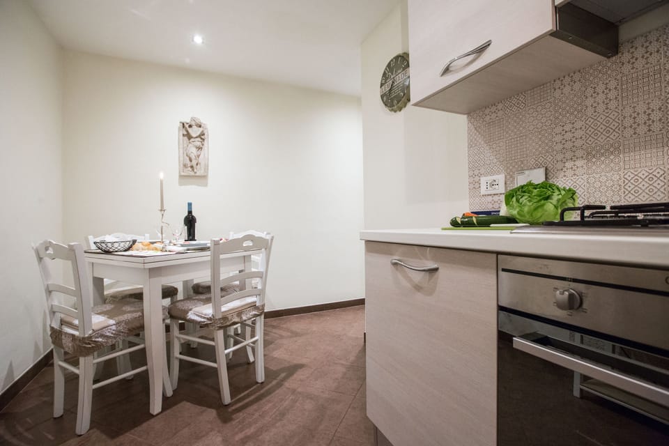 Classic Apartment, 1 Bedroom | Private kitchenette | Full-size fridge, oven, stovetop, coffee/tea maker