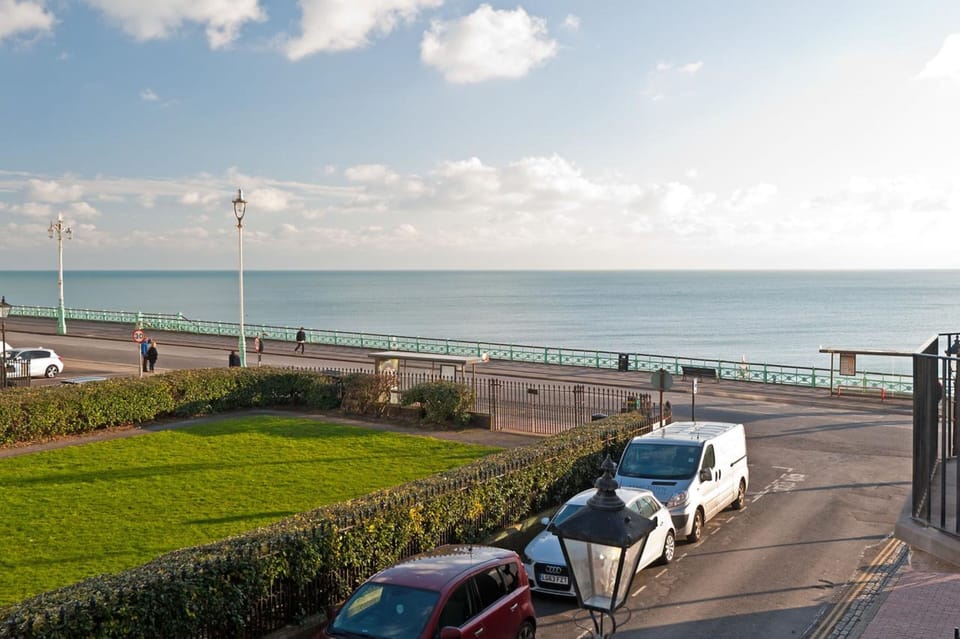 Hamptons Brighton Bed and Breakfast in Brighton