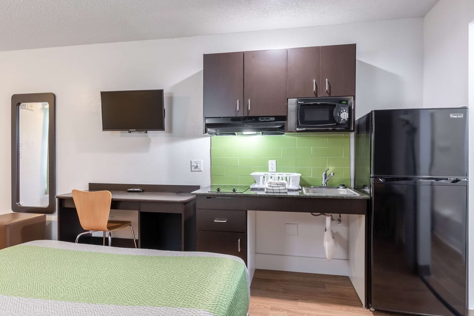Blackout drapes, iron/ironing board, free WiFi, bed sheets