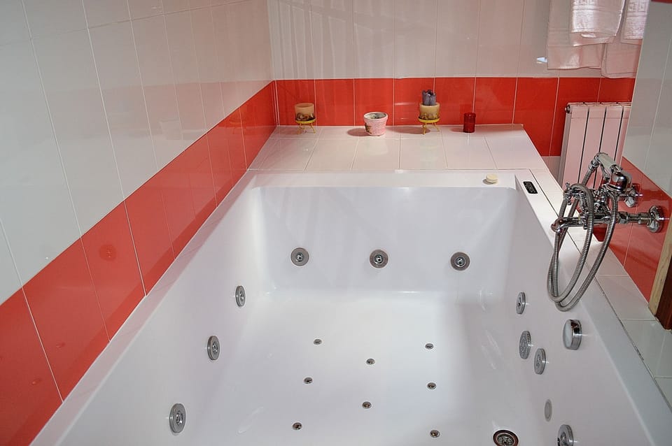 Suite, Jetted Tub | Jetted tub