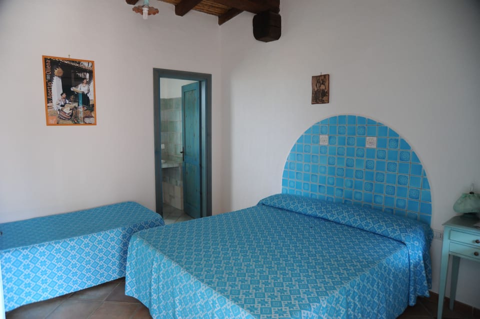 Double Room, Accessible, Non Smoking | 1 bedroom, premium bedding, rollaway beds (surcharge), WiFi (free)