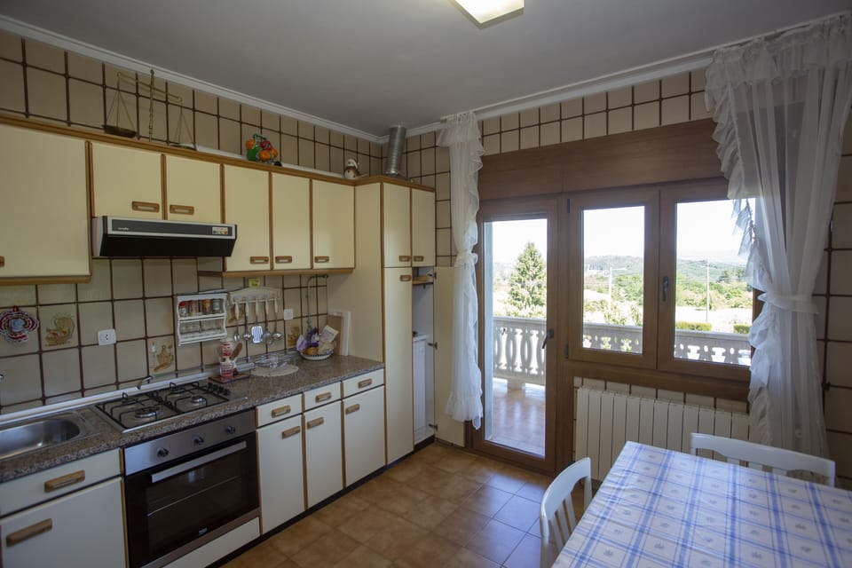Villa, 3 Bedrooms | Private kitchen | Full-size fridge, microwave, oven, stovetop