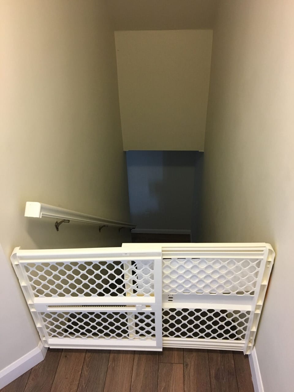 removable baby/toddler gate